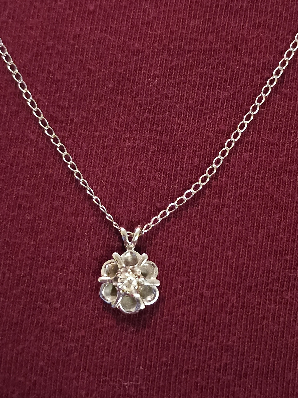 14K Vintage White Gold Pendant Necklace Centered With Round White Diamond